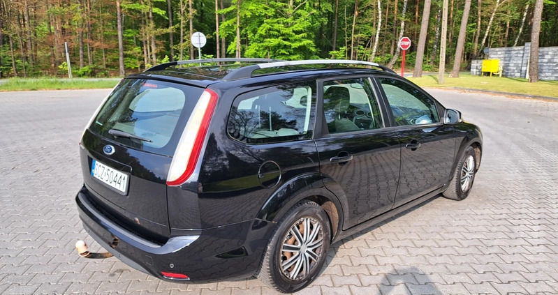 Ford Focus cena 16000 przebieg: 213310, rok produkcji 2010 z Piechowice małe 154